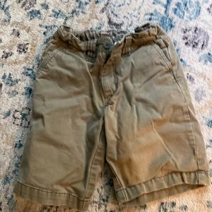 Khaki old navy boys shorts; size 7.